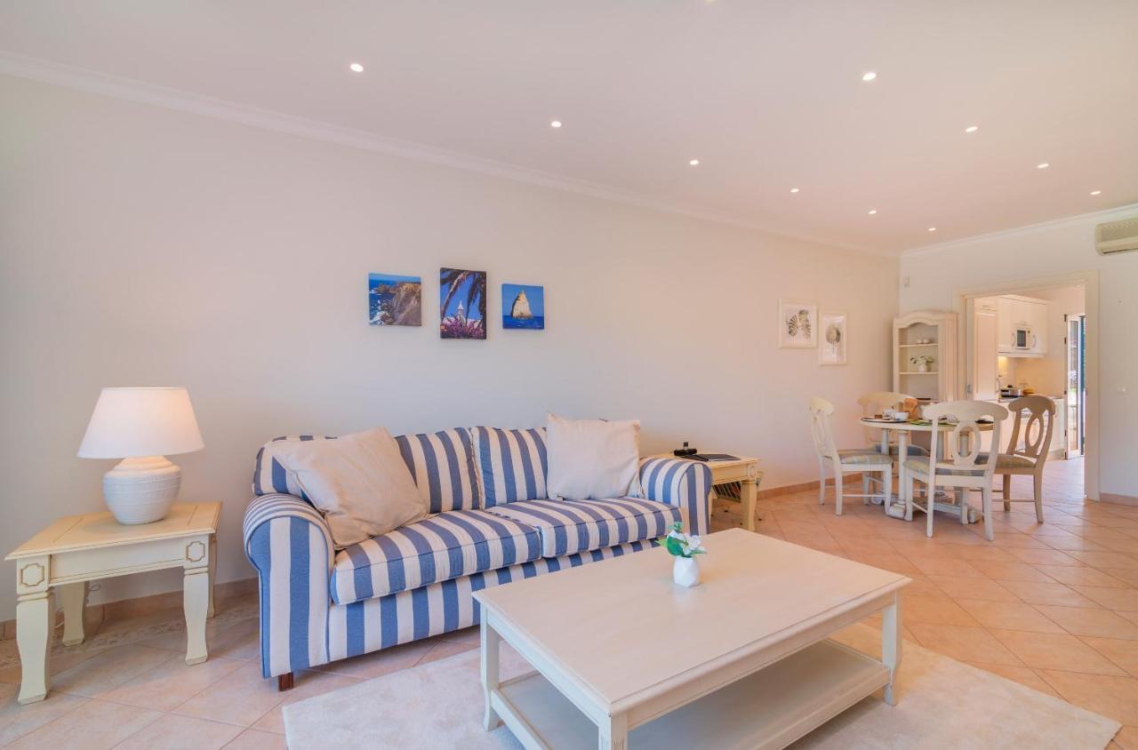 Oceans 8. Villa Almancil Ngoại thất bức ảnh