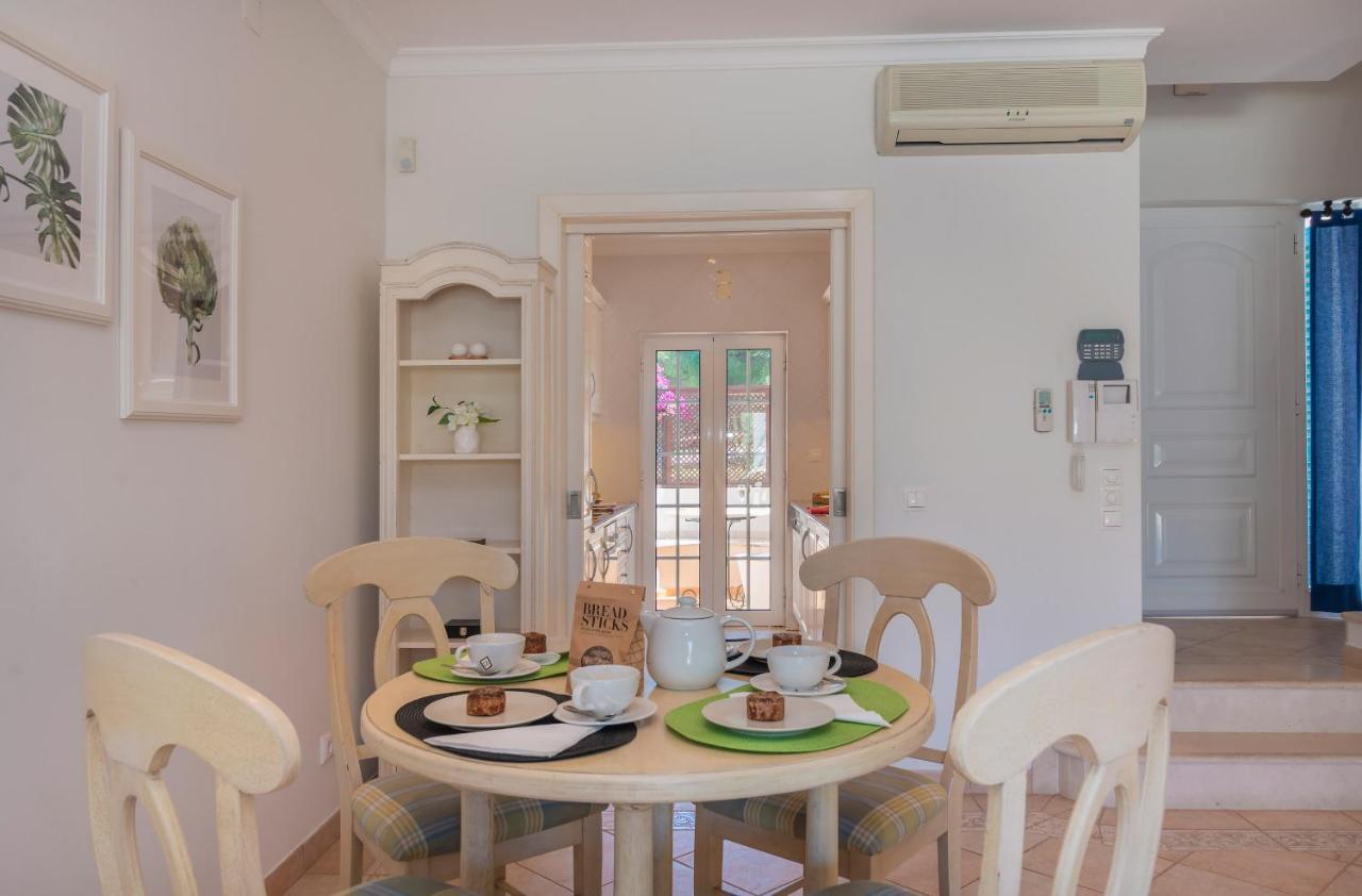 Oceans 8. Villa Almancil Ngoại thất bức ảnh